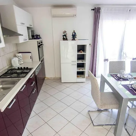 Apartment Zvone Nečujam